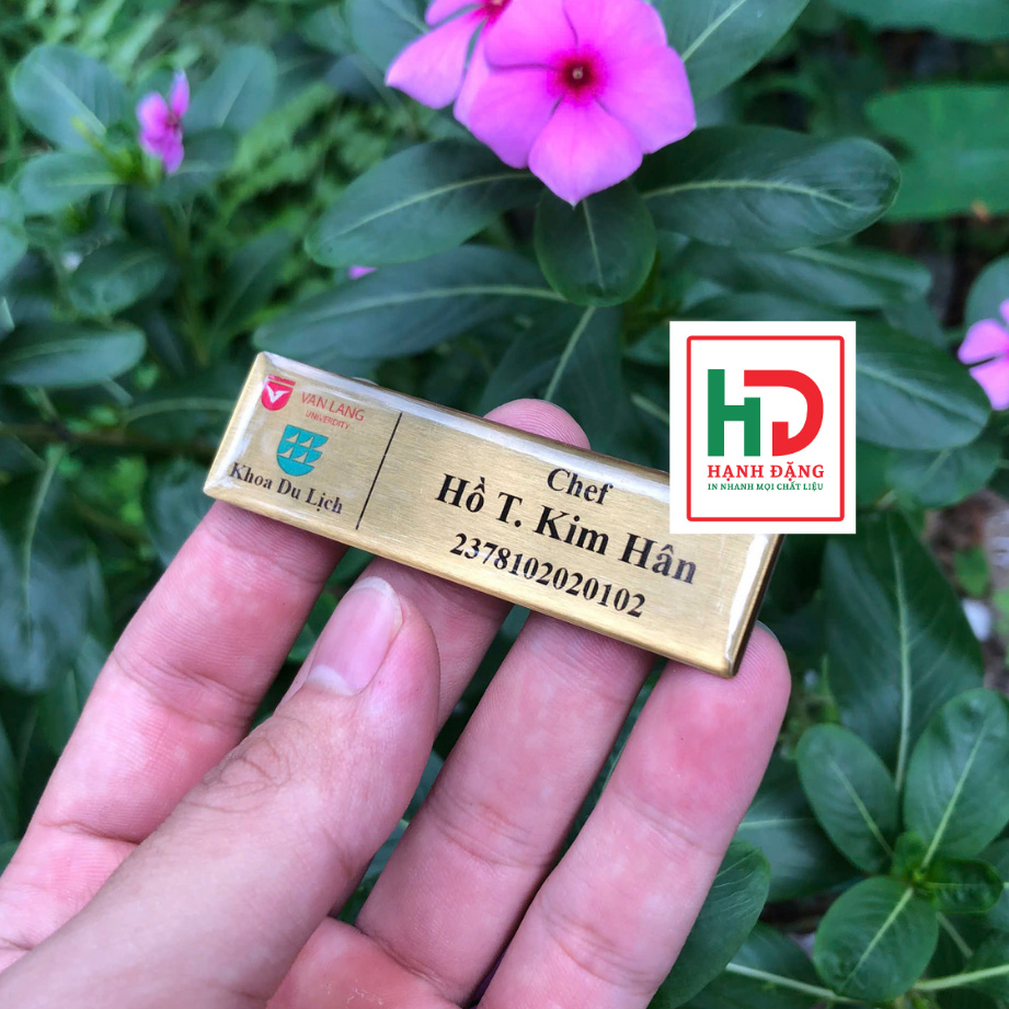 Thẻ Tên Nhân Viên Đổ Keo